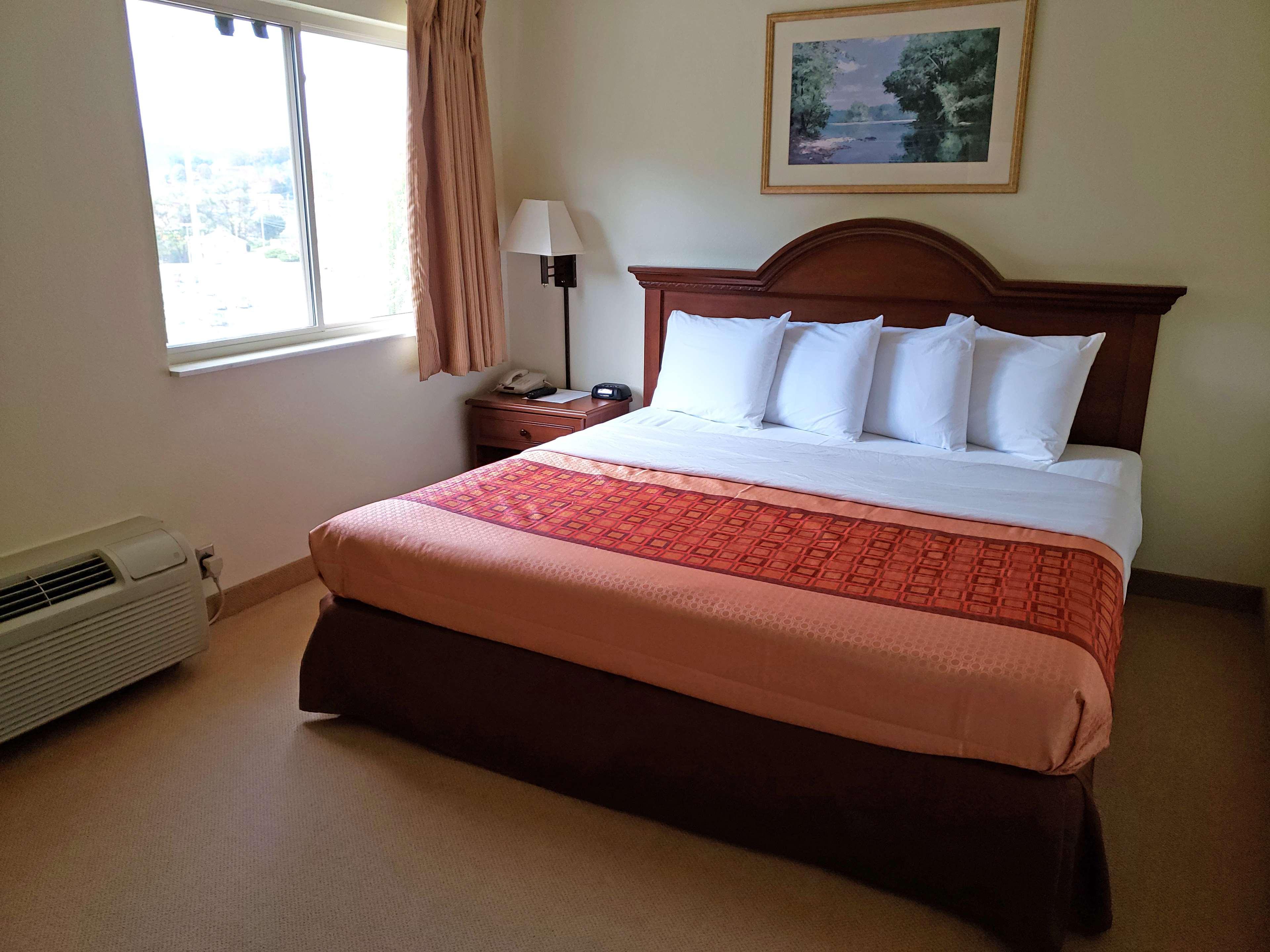 Americas Best Value Inn & Suites Independence Va Exteriör bild
