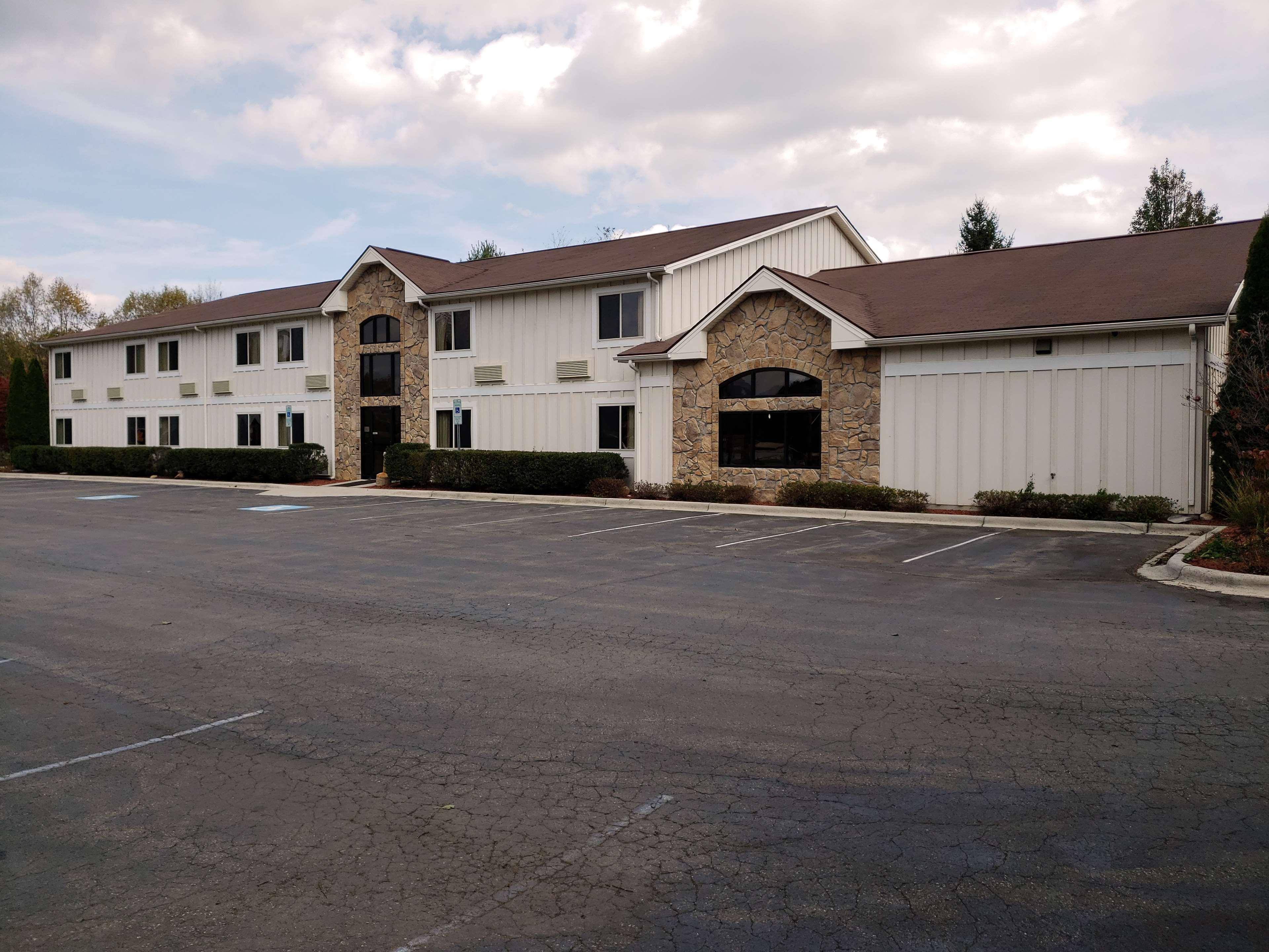Americas Best Value Inn & Suites Independence Va Exteriör bild